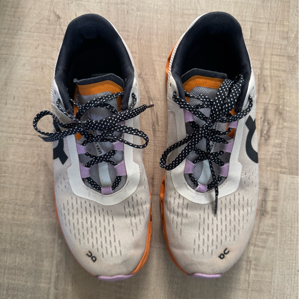 On Cloud Running Shoes - Cream & Orange